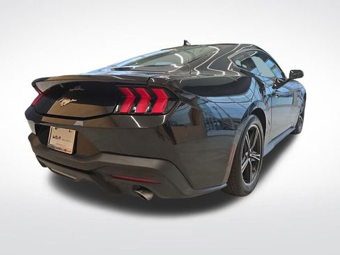 Used 2024 Ford Mustang Coupe image 7