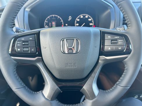 New 2026 Honda Odyssey Touring image 13