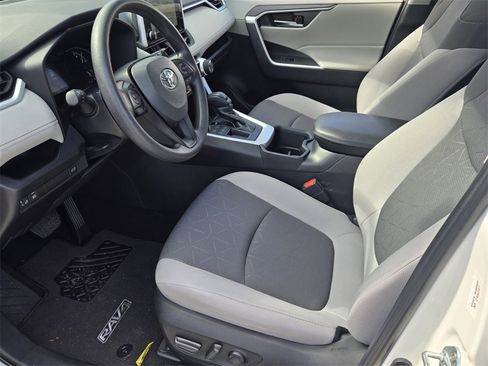 Used 2024 Toyota RAV4 XLE w/ Convenience Package image 11