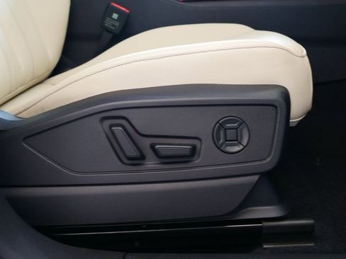 New 2025 Audi Q5 Premium image 17