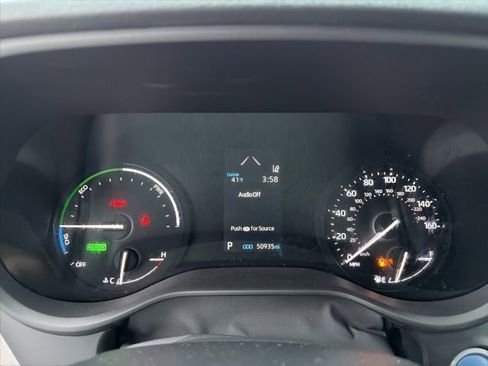 Used 2021 Toyota Sienna LE image 21