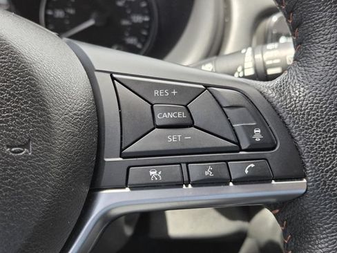 Used 2022 Nissan Kicks SR w/ Premium Package FWD image 19