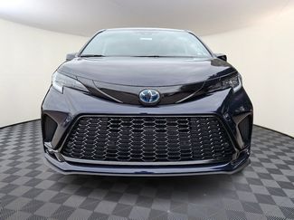 Certified 2025 Toyota Sienna XSE video 2