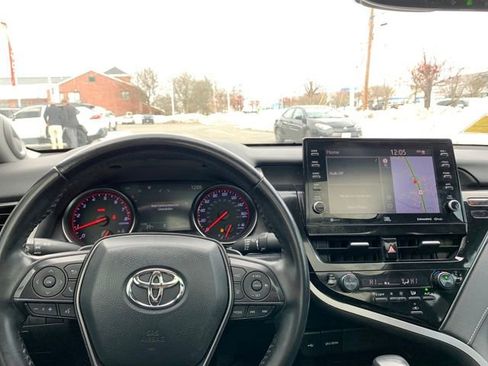 Used 2021 Toyota Camry XSE w/ Navigation Package image 17