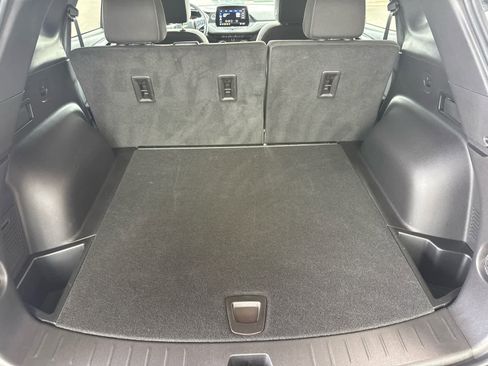 Used 2023 Chevrolet Blazer LT image 38