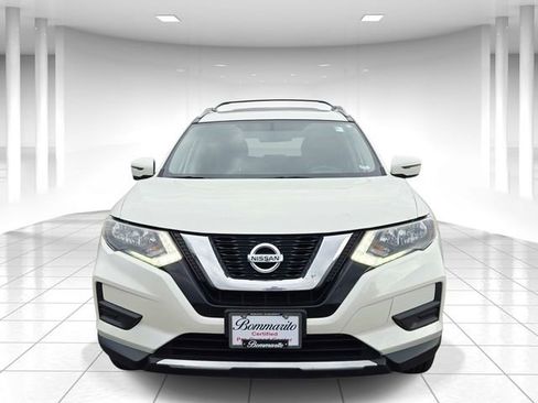 Used 2017 Nissan Rogue SV image 5