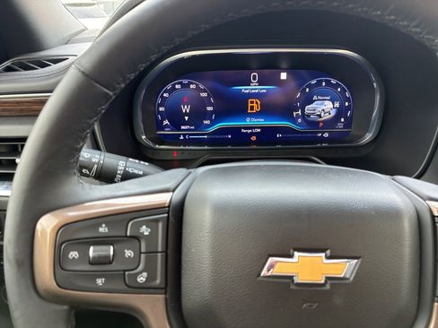 Used 2023 Chevrolet Tahoe High Country w/ Premium Package 2 AWD/4WD image 11