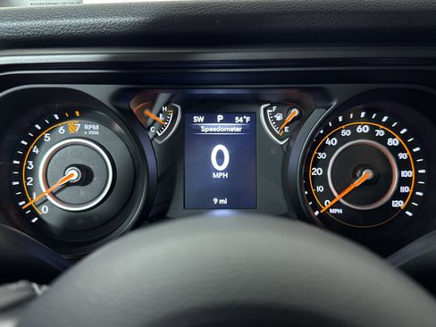 New 2025 Jeep Gladiator Sport image 9