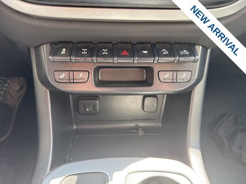 Used 2022 Chevrolet Colorado ZR2 w/ ZR2 Midnight Special Edition image 25