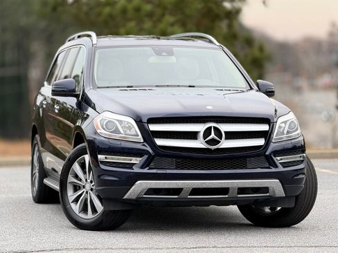 Used 2016 Mercedes-Benz GL 450 4MATIC image 3