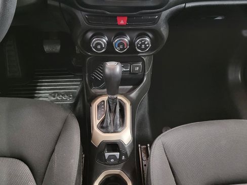 Used 2015 Jeep Renegade Sport w/ Power & Air Group image 17