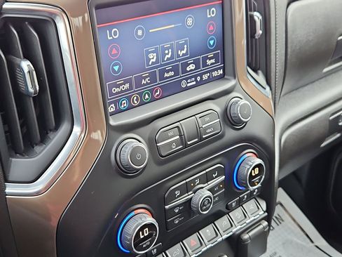 Used 2022 Chevrolet Silverado 2500 High Country w/ Z71 Off-Road Package image 22