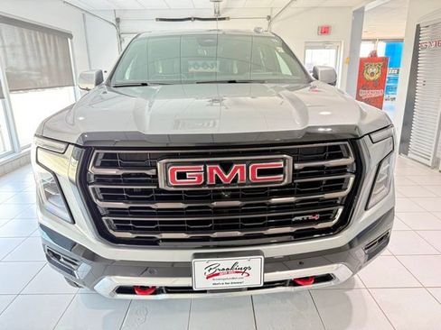 Used 2025 GMC Yukon XL AT4 Ultimate image 5