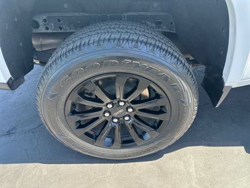 Certified 2022 GMC Canyon Elevation RWD image 9