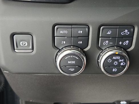 Used 2024 GMC Sierra 2500 Denali Ultimate w/ Max Trailering Package AWD/4WD image 23