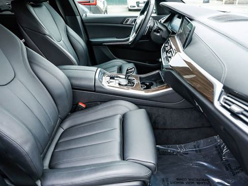 Used 2022 BMW X5 xDrive45e image 17