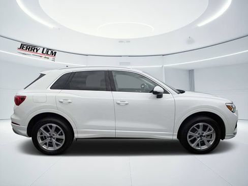 Used 2023 Audi Q3 2.0T Premium AWD/4WD image 2