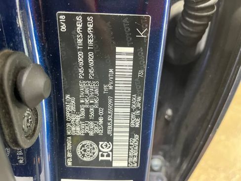 Used 2018 Toyota 4Runner 4WD image 11