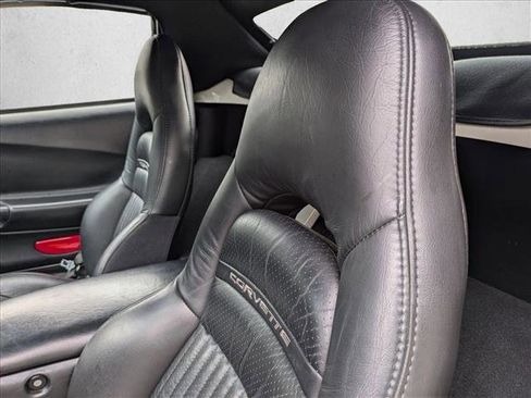 Used 2002 Chevrolet Corvette Convertible w/ Preferred Equipment Group2 image 5