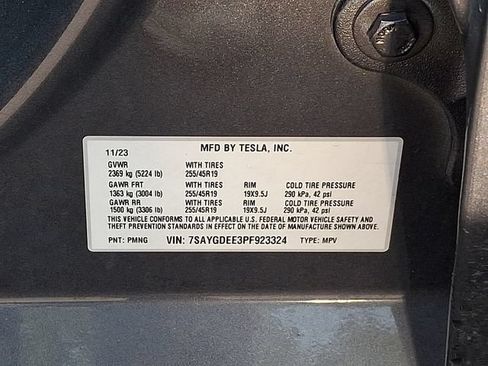 Used 2023 Tesla Model Y Long Range AWD/4WD image 28