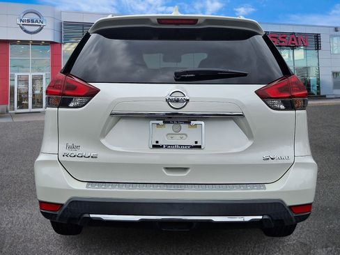 Certified 2018 Nissan Rogue SV w/ Premium Package AWD/4WD image 5