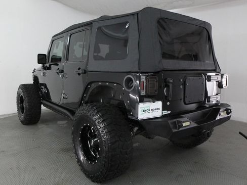 Used 2017 Jeep Wrangler Unlimited Sport w/ Quick Order Package 23S AWD/4WD image 7