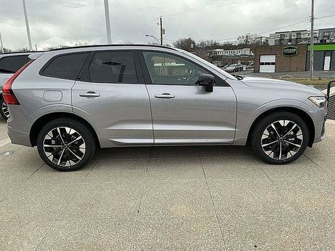 New 2026 Volvo XC60 B5 Plus w/ Protection Package Premier AWD/4WD image 7