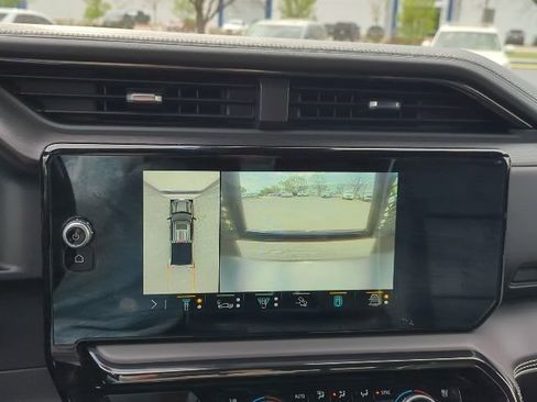 Used 2022 GMC Sierra 1500 AT4X image 9