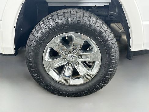 Used 2020 RAM 1500 Laramie image 34