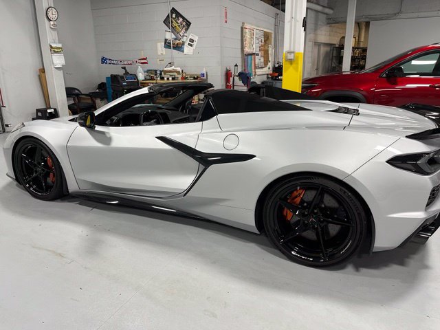 Used 2026 Chevrolet Corvette E-Ray w/ Stealth Interior Trim Package AWD/4WD image 2