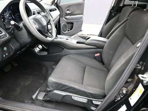 Used 2017 Honda HR-V EX image 10