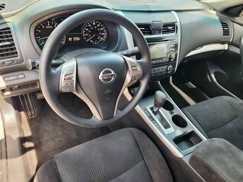 Used 2015 Nissan Altima 2.5 S w/ Power Driver Seat Package FWD image 2
