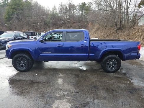 Used 2023 Toyota Tacoma SR5 w/ Technology Package image 2