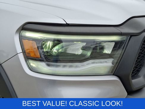 Used 2022 RAM 1500 Rebel w/ Comfort/Convenience Group image 10
