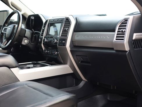 Used 2017 Ford F250 Lariat w/ Chrome Package image 23