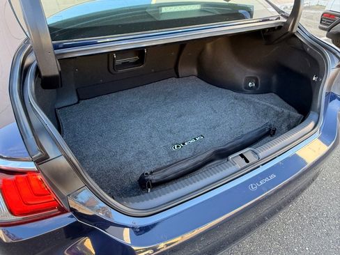 Used 2019 Lexus ES 350 Premium w/ Premium Package image 12