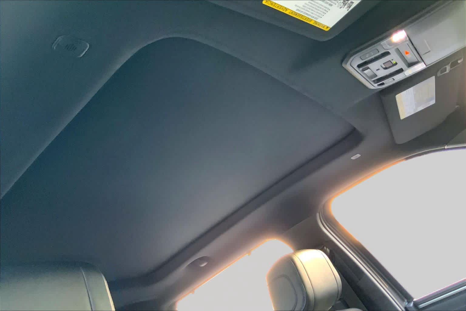 Used 2025 Toyota Tundra Platinum AWD/4WD image 14