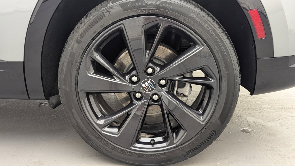 Certified 2024 Buick Envision Sport Touring AWD/4WD image 37