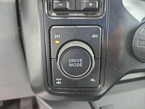 Used 2025 Ford F350 XLT w/ FX4 Off-Road Package image 23