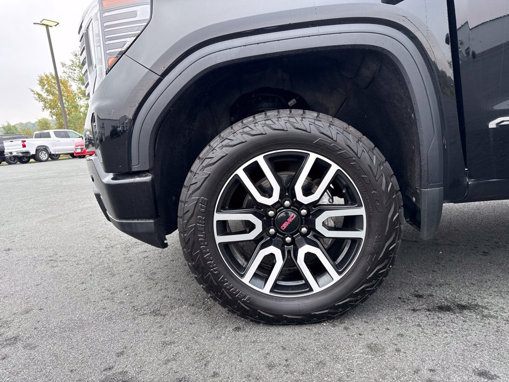 Used 2024 GMC Sierra 1500 AT4 w/ Technology Package AWD/4WD image 24