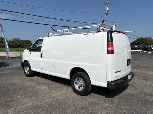Used 2018 Chevrolet Express 2500 w/ Safety Package RWD image 2