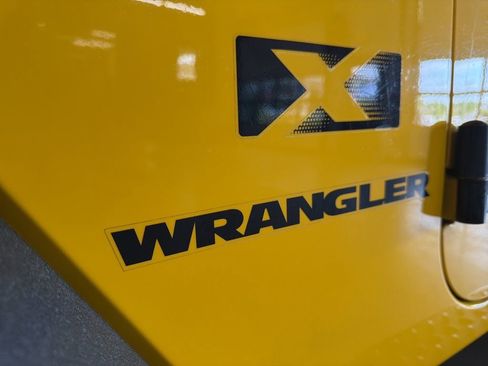 Used 2009 Jeep Wrangler X AWD/4WD image 13