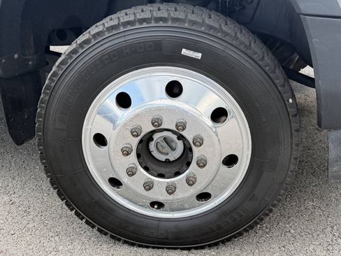 Used 2017 Ford F550 4x4 Regular Cab Super Duty image 47