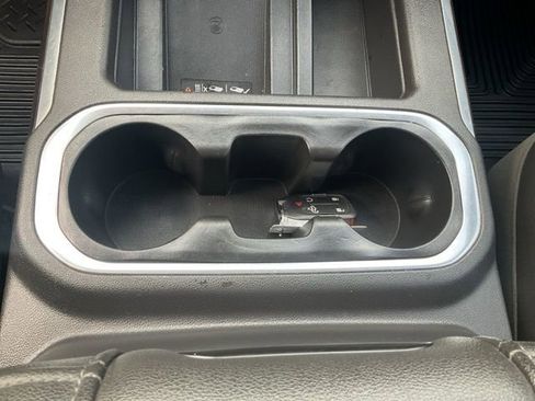 Used 2019 GMC Sierra 1500 SLT w/ SLT Premium Plus Package AWD/4WD image 19