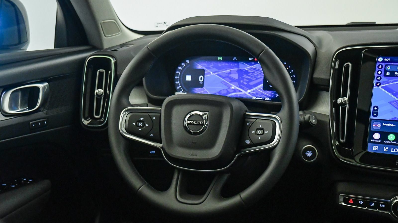 Certified 2026 Volvo XC40 B5 Plus AWD/4WD image 14