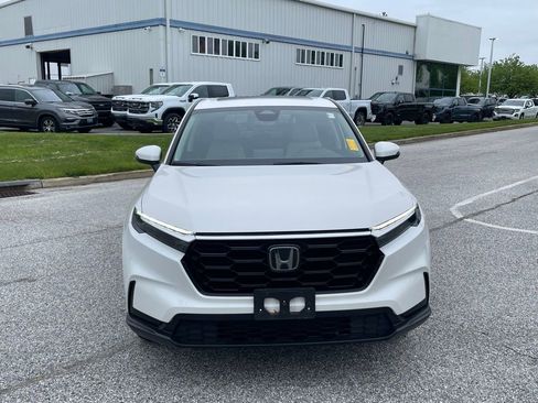 Used 2023 Honda CR-V EX image 2