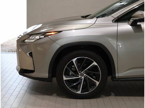 Used 2018 Lexus RX 450h AWD w/ Luxury Package image 4
