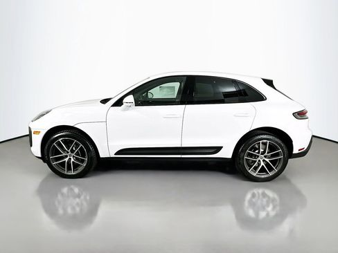 Certified 2026 Porsche Macan AWD/4WD image 2