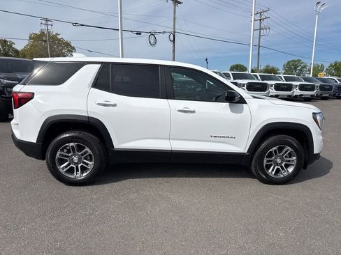 New 2026 GMC Terrain Elevation w/ Technology Package II FWD image 6