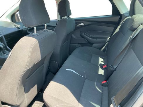 Used 2017 Ford Focus SE w/ Cold Weather Package FWD image 22